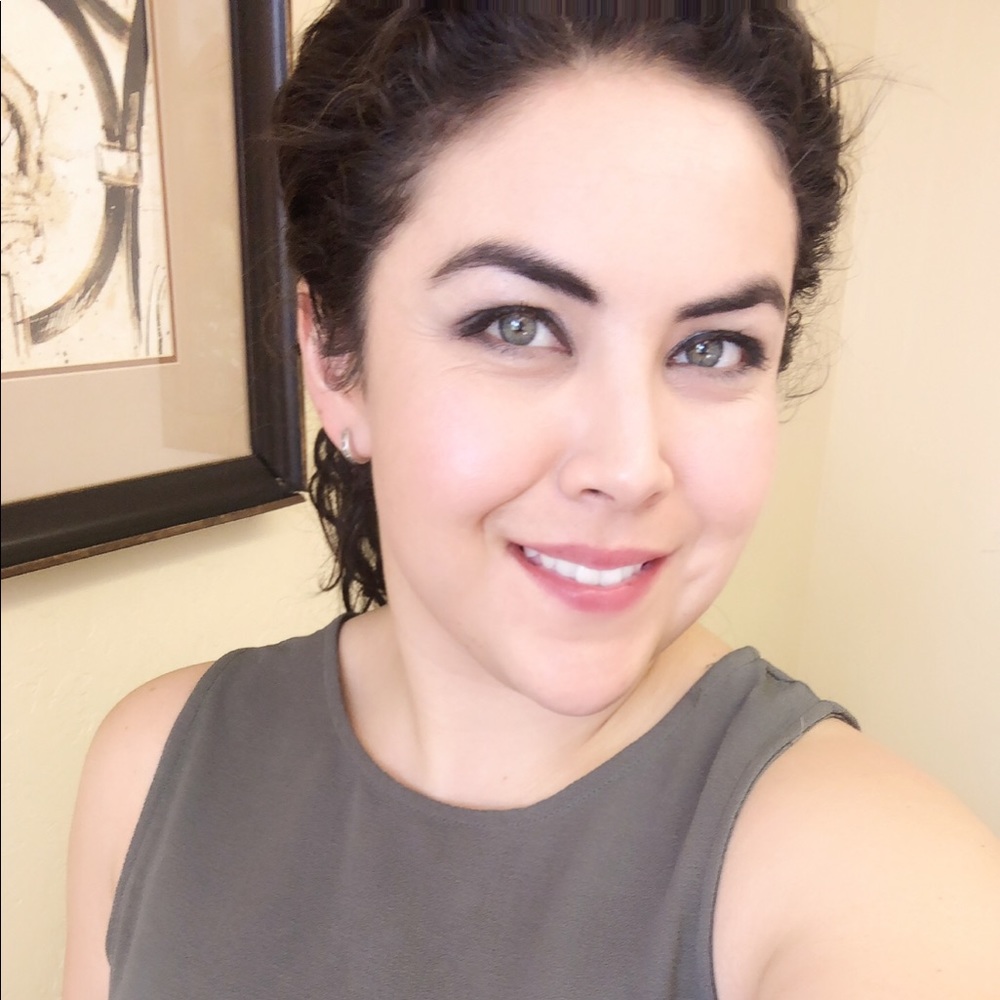Meet your Posher, Daniela